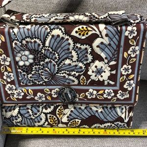 Vera Bradley sturdy turn lock purse with handle